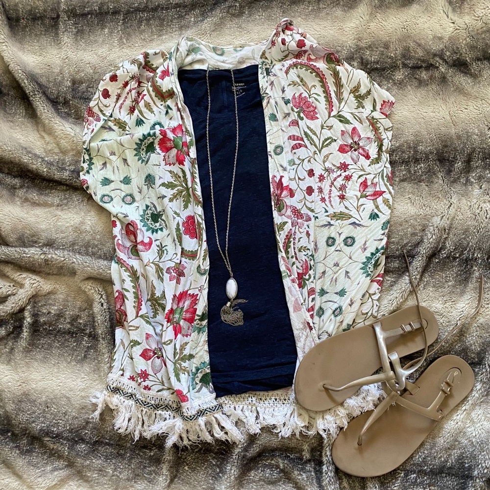 Casual Floral and Fringe Kimono 🌺🌸🌿